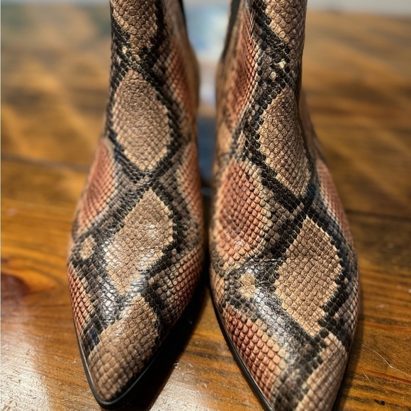 STEVEN NEW YORK Radical Ankle Boot Animal print, leather, unique heel Size 8.5 - Picture 11 of 13